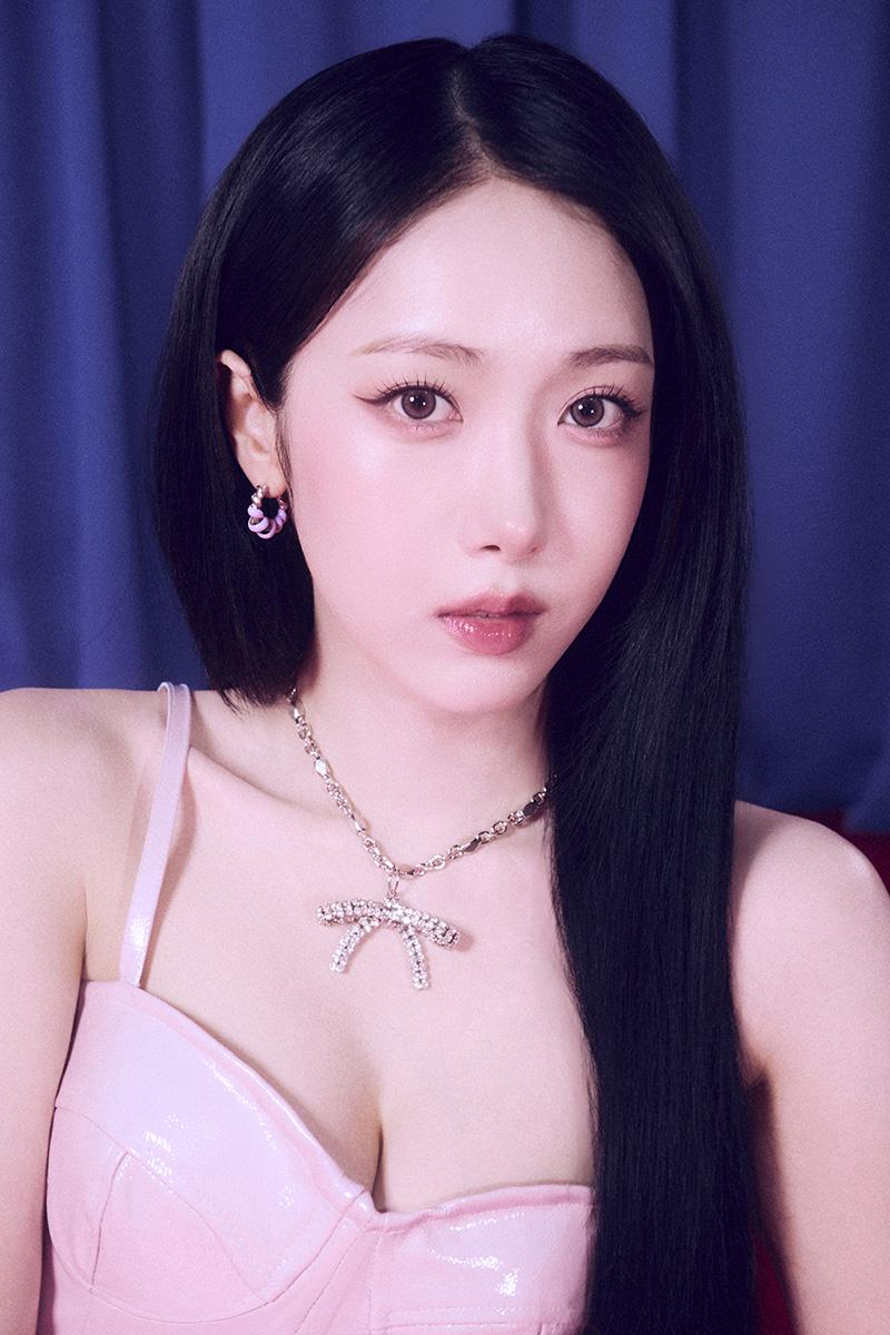 핑크 에나멜 란제리룩 비비지 신비 아찔한 가슴골 1장