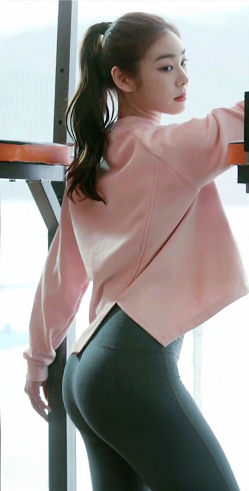 CG가 필요없는 피겨퀸 김연아의 환상적인 레깅스 화난 엉덩이핏