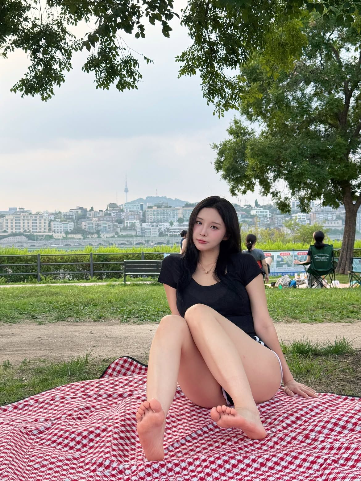 꽃빵이랑 같이 소풍가면 볼수 있는 검정 돌핀팬츠 엉밑살